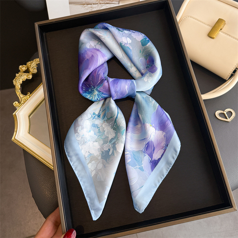 2026 Yeni Çiçek Desenli İpek K - Scarf Silk Square incelemesi ve fiyatı