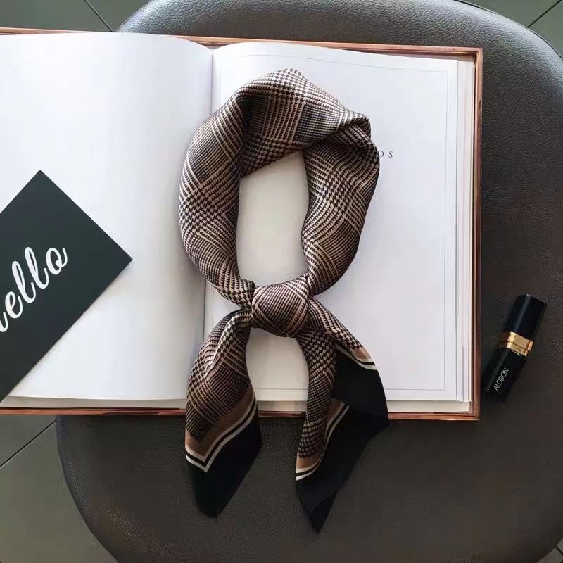 Yeni moda Zebra baskılı kare e - Scarf Silk Square incelemesi ve fiyatı